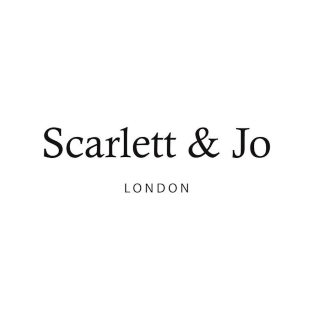 Scarlett and Jo